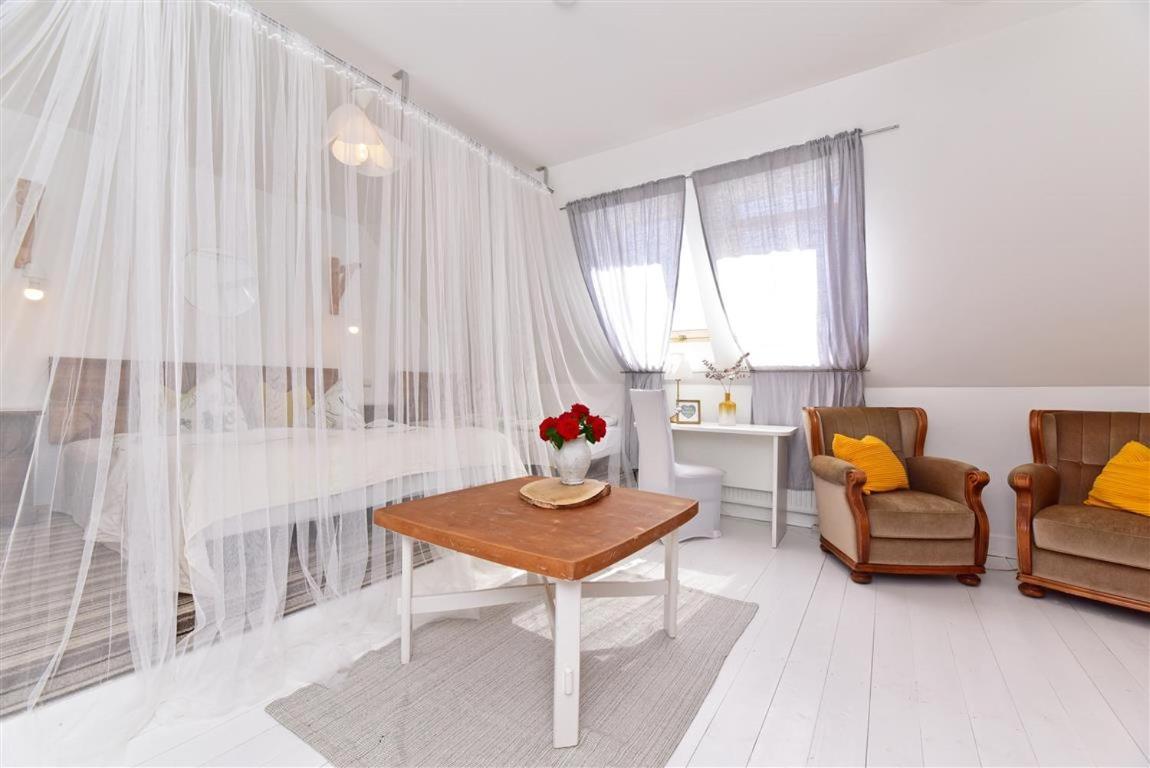 Spicite Hotel Ventspils Bagian luar foto