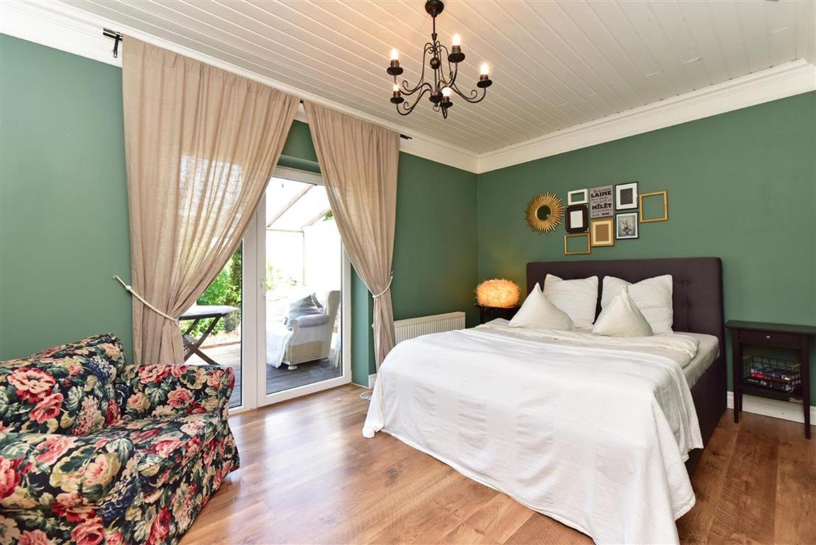 Spicite Hotel Ventspils Bagian luar foto
