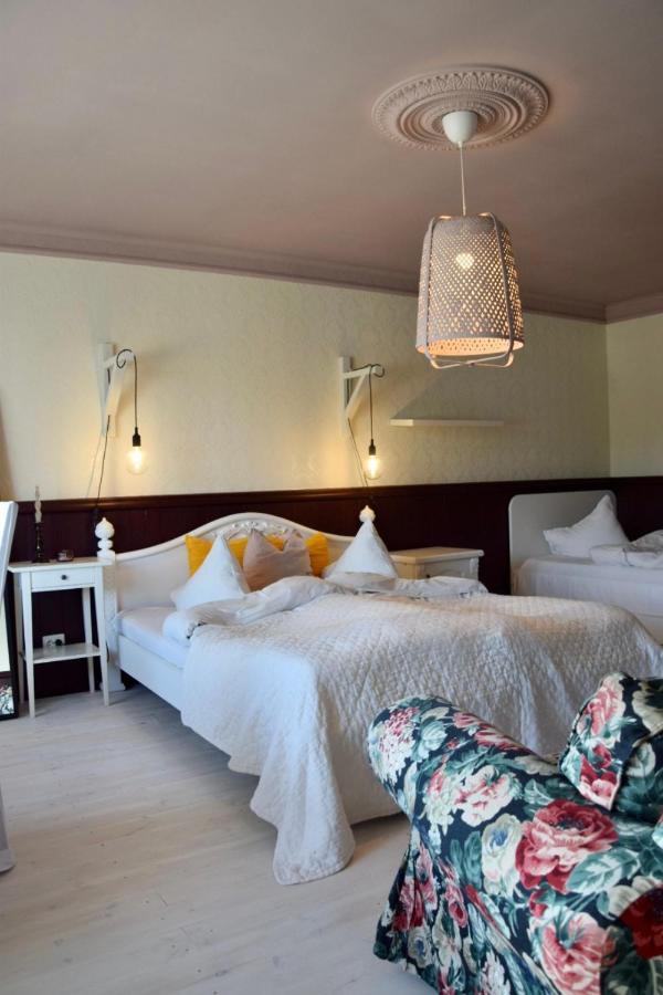Spicite Hotel Ventspils Bagian luar foto